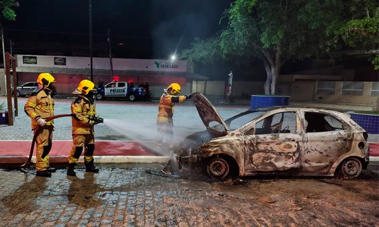 Incêndio carro em Boquim